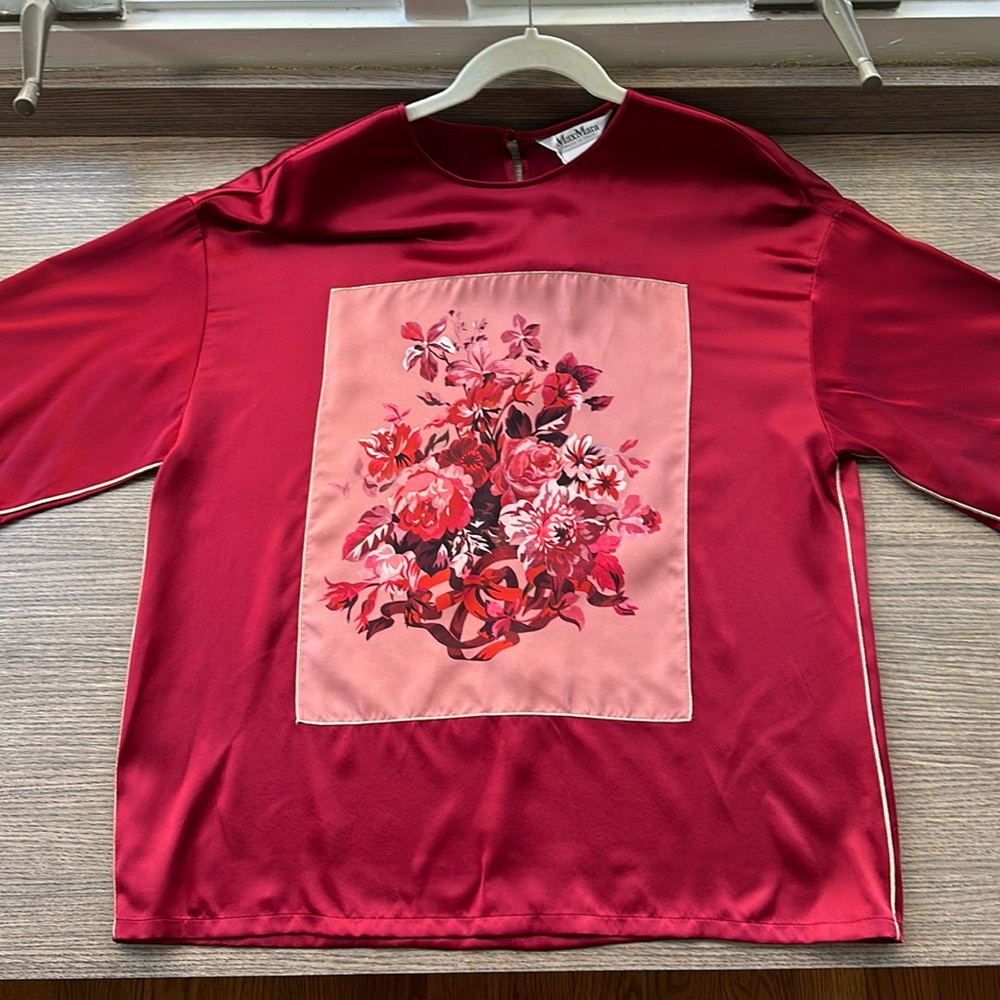 BNWT Max Mara 100% silk flower blouse, Size 12